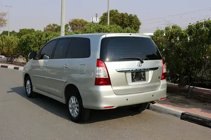 2013 Toyota INNOVA — фото 11