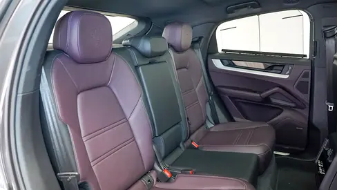 صورة 7 لـ 2025 Porsche CAYENNE