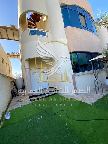 Villa for annual rent in Sharjah Two-story layout with 4 master bedrooms Balcony