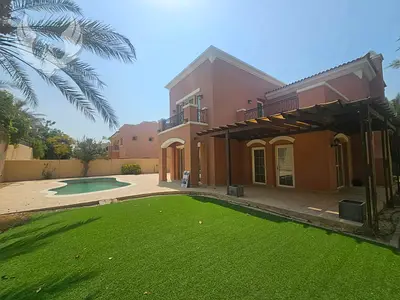 VACANT I 5 Bed I Mature Garden w/Private Pool