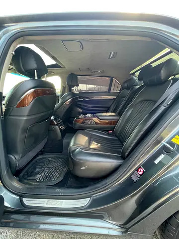 2017 Genesis G90 — фото 12