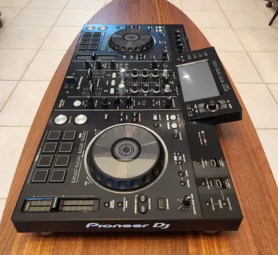 Pioneer XDJ RX2 DJ Controller