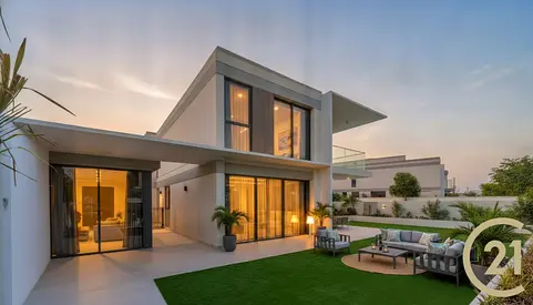 Private Location | Extended | Private Pool