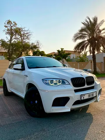 2014 BMW X6M  4.4L V8 555 HP || LOW MILEAGE || ACCIDENT FREE || GCC || CARPLAY TOUCH SCREEN