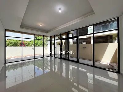 Prime Family Home | 3bed-Corner Unit Villa | Landscaped Garden