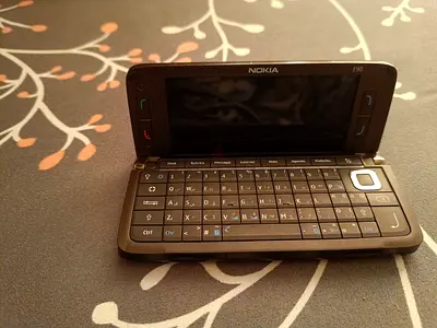 Mobile E90