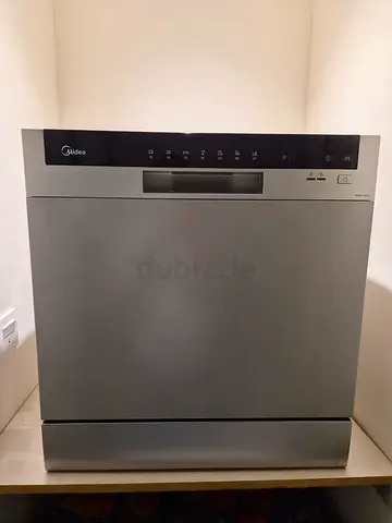 Midea Counter Top Dishwasher with 8 Place Settings - Silver