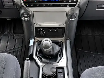 صورة 16 لـ 2023 Toyota PRADO
