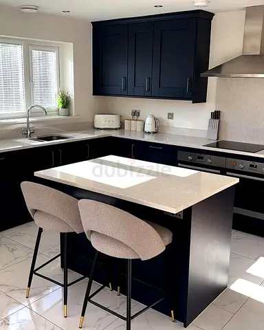 Compact kitchen island with quartz top