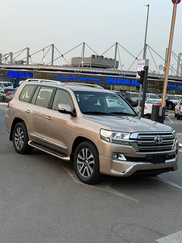 2016 Toyota LAND CRUISER — миниатюра 7