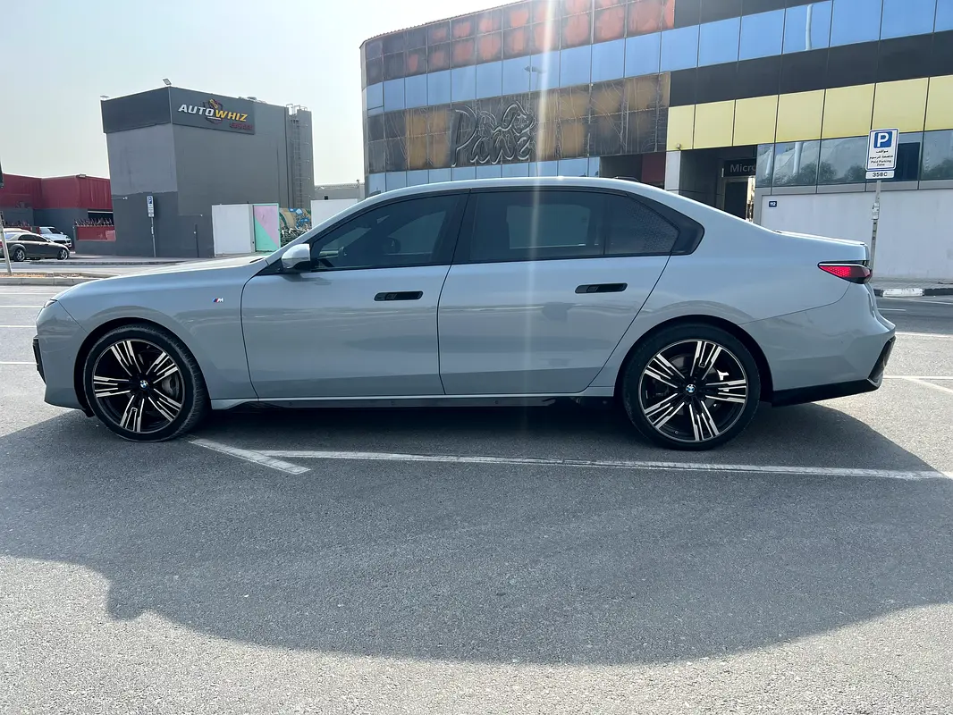 BMW 7-Series 2023