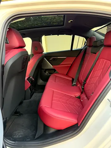 2027 BMW 5-SERIES — миниатюра 12
