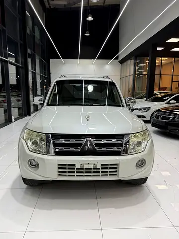 Mitsubishi Pajero Gcc Full option