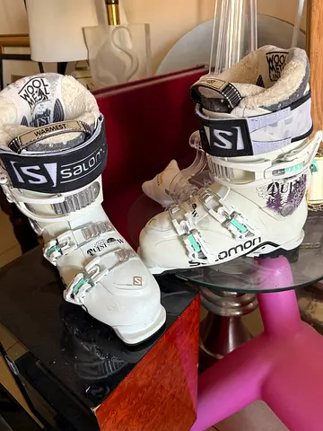 Salomon women's ski boots - size (please check) — good condition