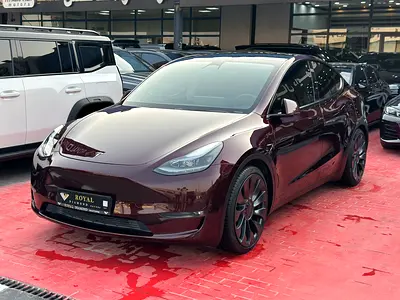 2024 Tesla Model Y Performance | GCC Specs | Like New