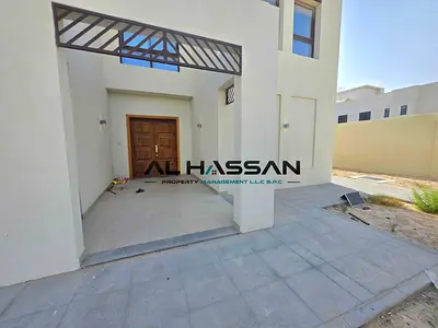 Modern 5BR +Maid Room | Driver Room | Personal Entrance | Big Back Yard | Spacious Kitchen | Full Floor
