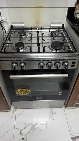 4 burners Gas Stove (with oven and roaster)