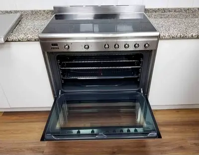 Smeg 90cm Freestanding Full Electric Cooker with Ceramic Hob & Thermo-Ventilated Oven, Stainless Ste