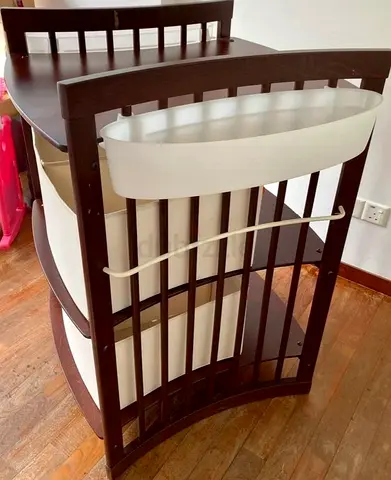 Stokke changing table