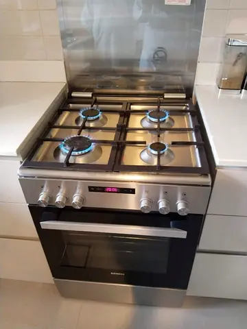 Siemens top gas / electric oven cooker 60x60cm