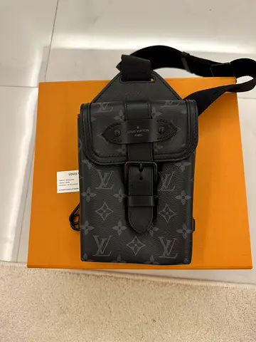 Shoulder bag