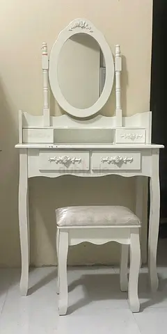 Linen dresser with mirror and stool - white ~ PAN HOME- GOOD CONDITION- 10 Month used Only