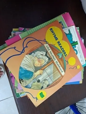 Rhyme Readers: Old Mother Hubbard (children's picture book)