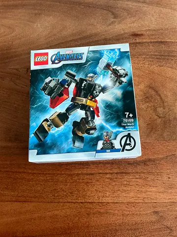 LEGO Avengers Mech (set) in box - good condition