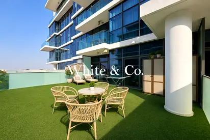 Spacious Layout | Park Views | VOT October