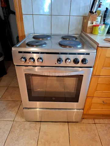 Quick Sale - Hoover Cooker (60×60) - Electric Pickup 📍- Jumeriah 2