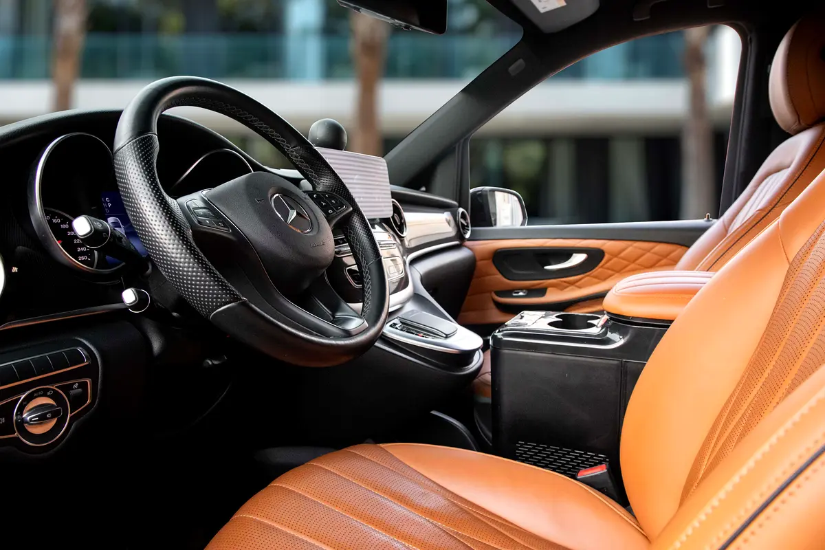 Mercedes-Benz V-Class 2023