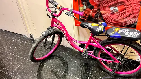 Pink girls' 18-inch kids bicycle - good working condition