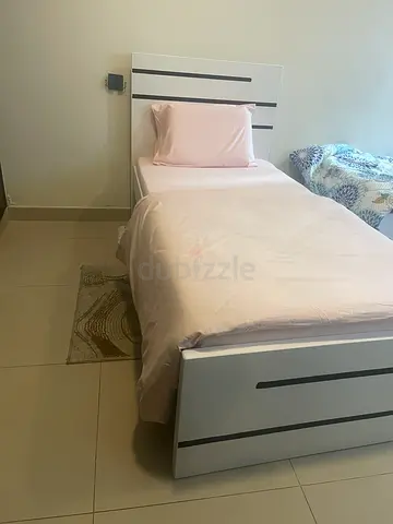 Single white wooden bed with mattress - good condition