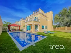 Private Corner Plot | Landscaped | Pool