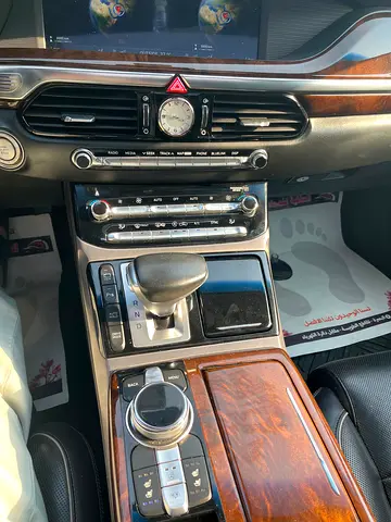 2017 Genesis G90 — фото 17