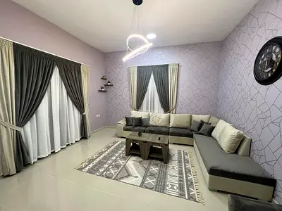 شقة غرفة وصالة للايجار الشهري في كورنيش عجمان | شامل الفواتير و الإنترنت - بادر بالحجز من اللأن ✅ الشقة مفروشة بالكامل فرش أنيق و مرتب