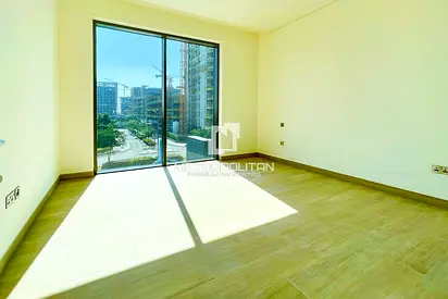 Bright & Spacious 1 BR | Well Maintained | Vacant