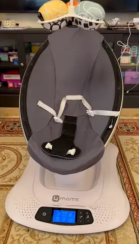 MamaRoo from 4Moms swing for infants