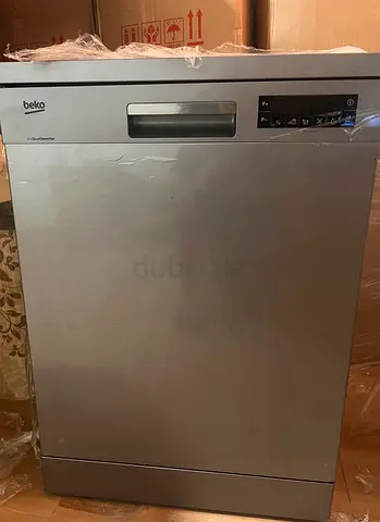 Beko Freestanding Stainless Steel Dishwasher - Good Working Condition