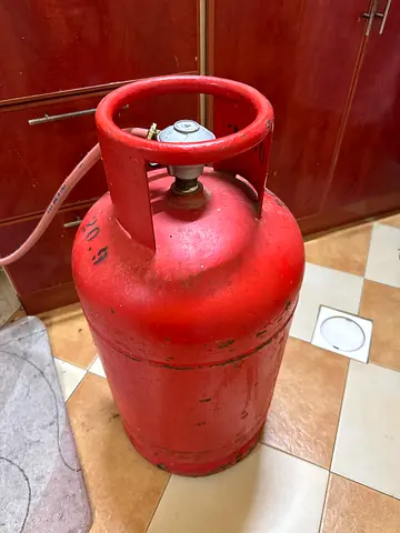 GAS Cylinder with regulator and hose pipe clam - 20L partially used