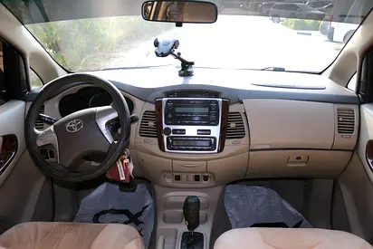 2013 Toyota INNOVA — фото 10