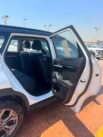 2026 KIA SELTOS 照片 16