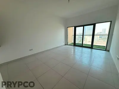 1BR + laundry | Vacant | Stadium View | Unfurnished