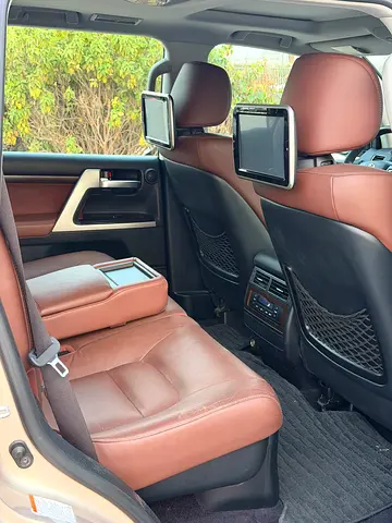 2016 Toyota LAND CRUISER — миниатюра 11