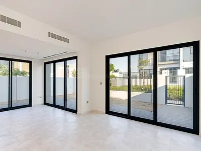 4BR Townhouse | End Corner | Spacious Layout
