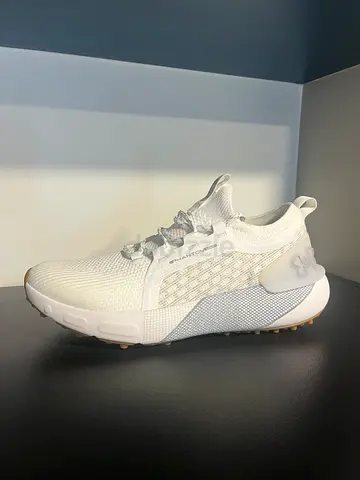 New Under Armour golf shoes UK 9.5 US 10.5