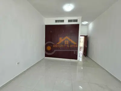Nice 4 Master BR villa with Maid room, Living hall - MBZ city
