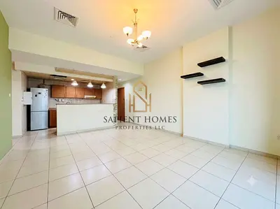 Huge Layout - Pets Allowed - Chiller Free!