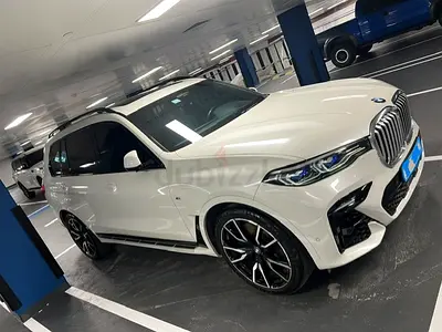 2020 BMW X7 xDrive40i M Sport - American Specs - Pristine Condition