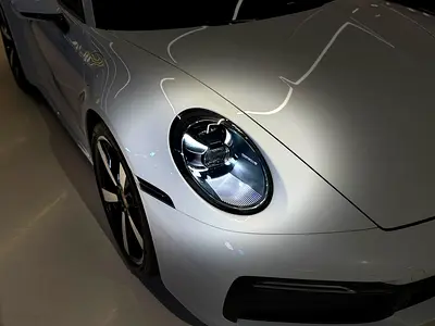 2022 Porsche 911 — миниатюра 13